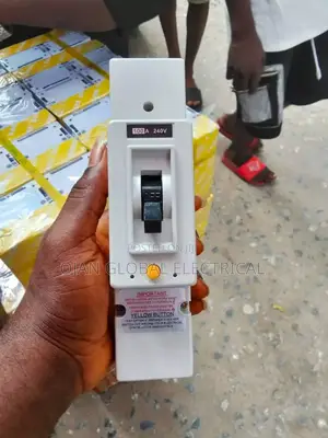 100 Amps Breaker