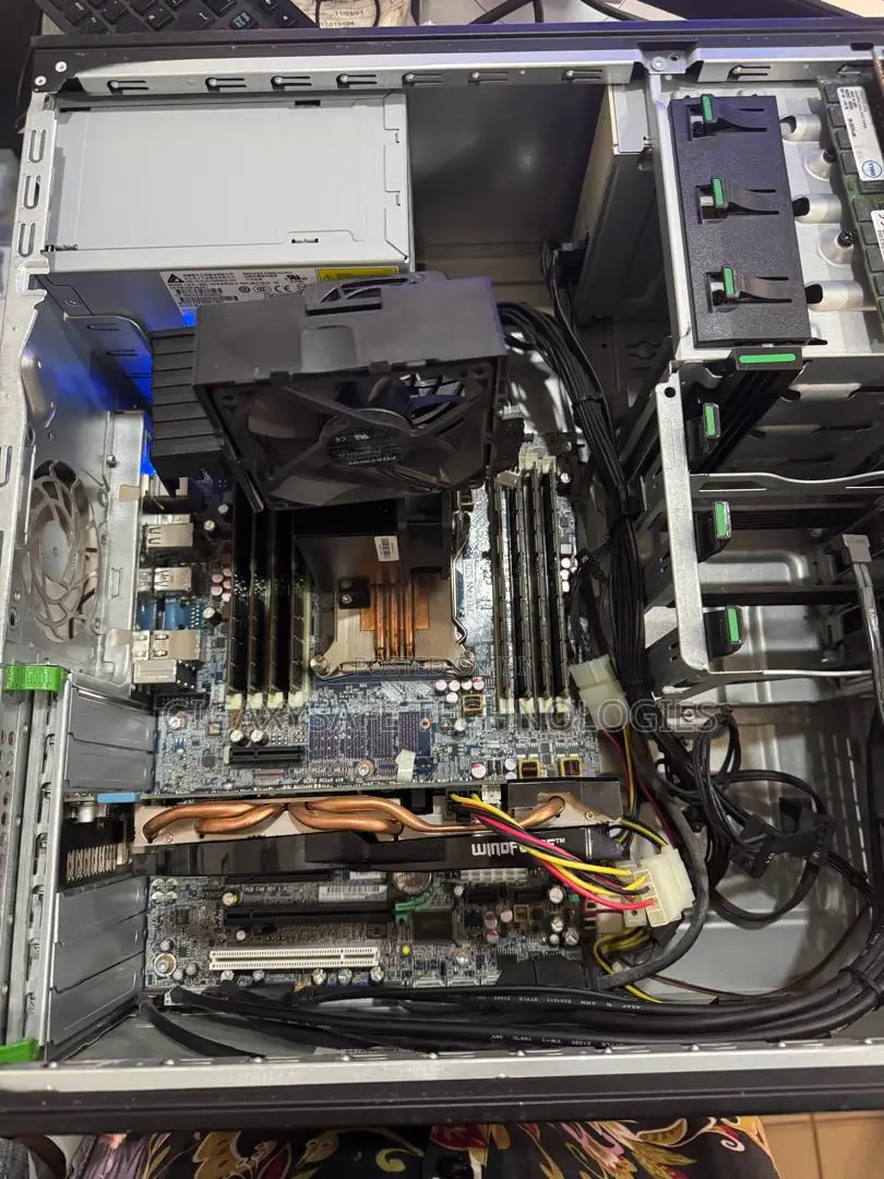 Desktop Computer HP Z420 128GB Intel Xeon SSD 512GB