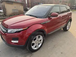 Land Rover Range Rover Evoque Dynamic 4dr SUV AWD (2.0L 4cyl Turbo 9A)