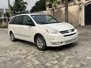 Toyota Sienna XLE Limited 2005 White