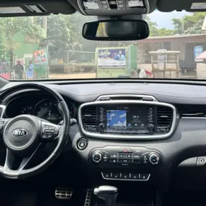 Kia Sorento 2017 White