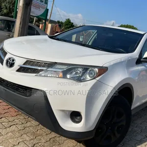 Toyota RAV4 LE AWD (2.5L 4cyl 6A) 2013 White