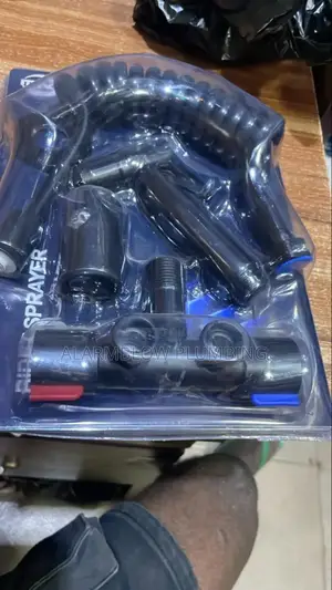 Handheld Toilet Sprayer Set and a T-Valve Diverter (Pressing Shower)