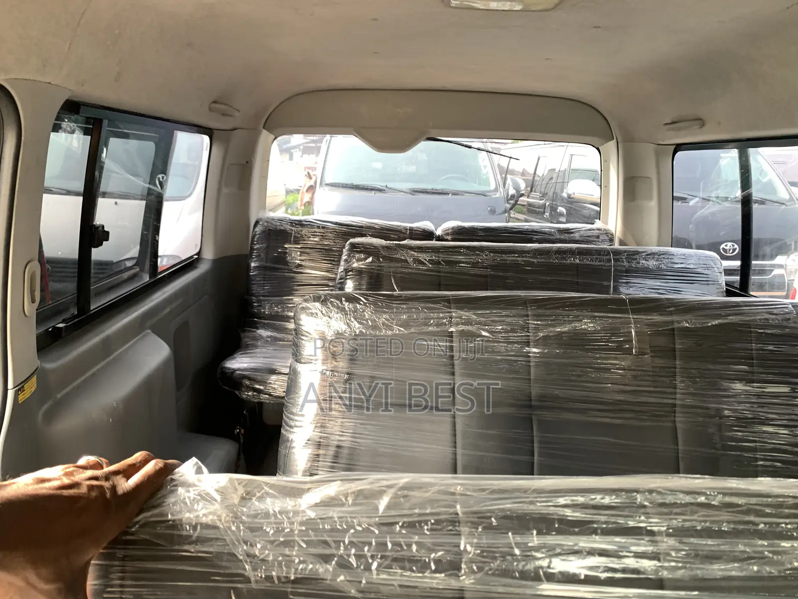 Toyota HiAce 2015 White