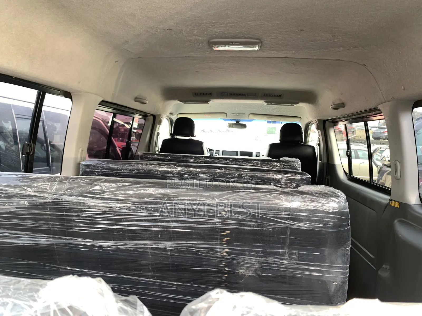 Toyota HiAce 2015 White