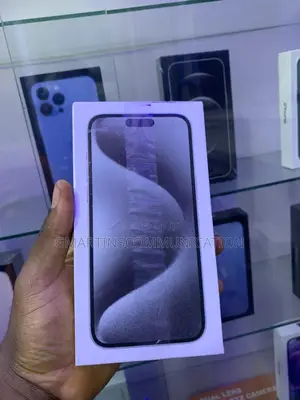 New Apple iPhone 15 Pro Max 256 GB Silver