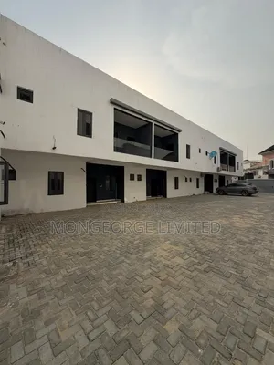 4bdrm Townhouse/Terrace in Ikota for sale