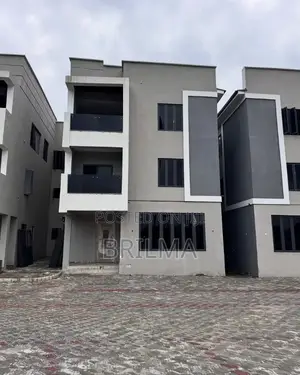 5bdrm Duplex in Kado for sale