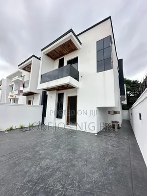 4bdrm Duplex in Chevron Drive for sale