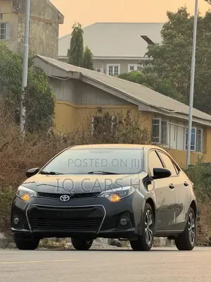 Toyota Corolla 2015 Black