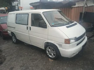 Volkswagen Transporter 2004 White