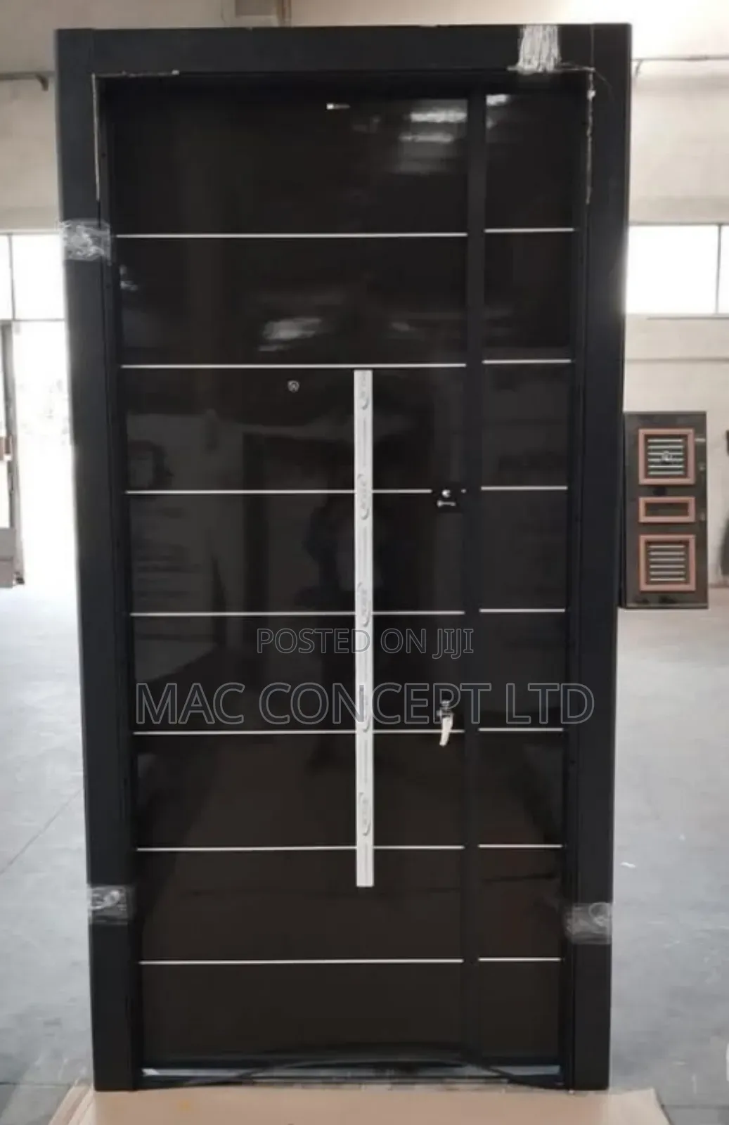 4ft Luxury Black Design