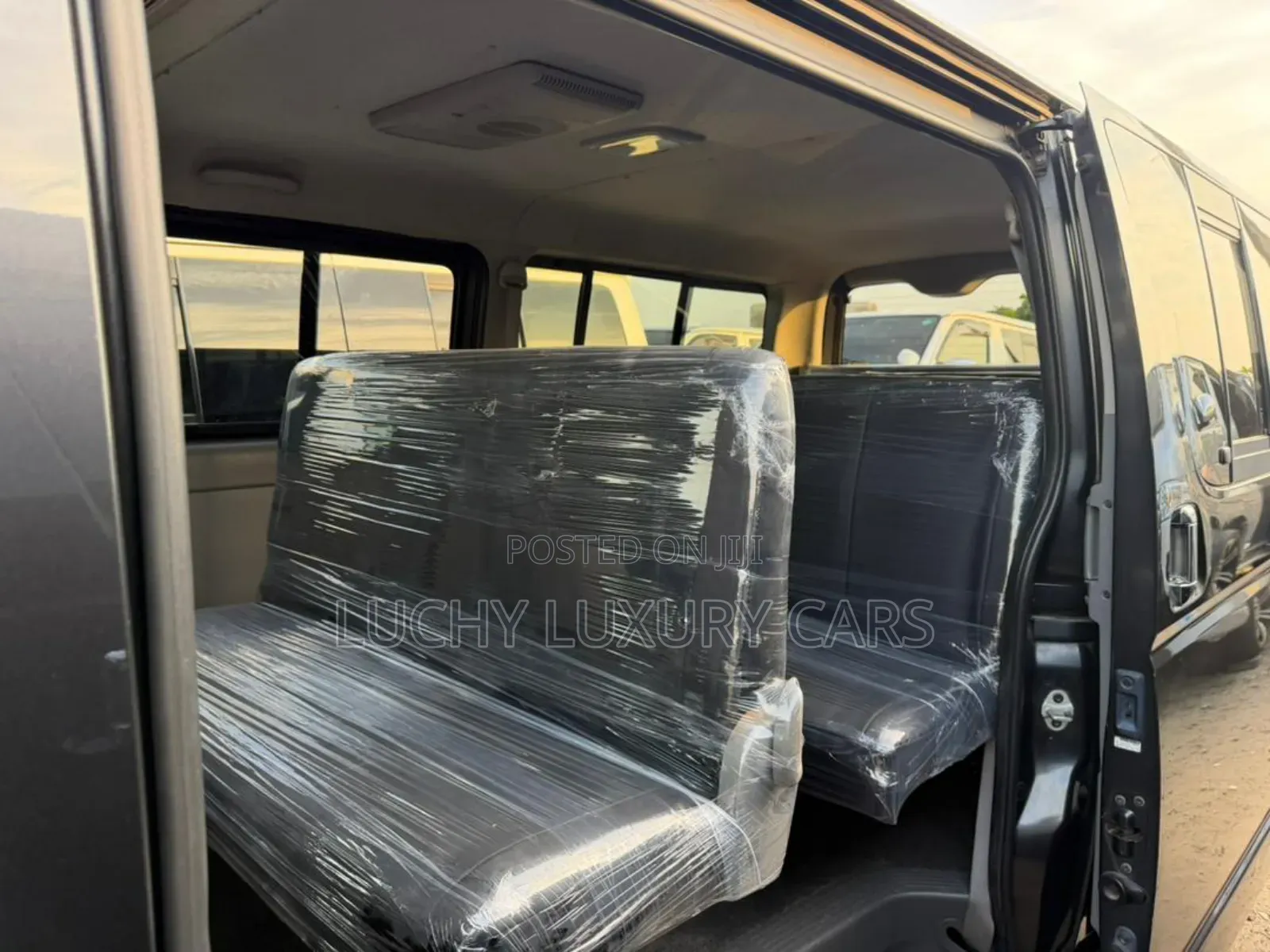 Toyota HiAce 2010 Grey