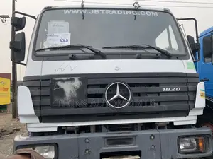 Mercedes-Benz 2004 White