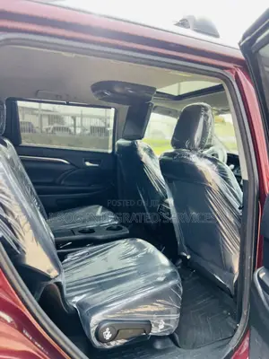 Toyota Highlander Limited 4dr SUV AWD (3.5L 6cyl 6A) 2015 Red