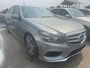 Mercedes-Benz E350 Base 4Matic Sedan AWD (3.5L 6cyl 7A) 2014 Gold