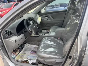 Toyota Camry LE 4dr Sedan (2.5L 4cyl 6AM) 2010 Silver