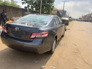 Toyota Camry LE 4dr Sedan (2.4L 4cyl 5A) 2009 Gray