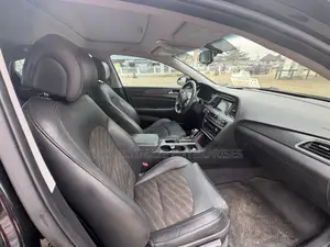 Hyundai Sonata Sport 2.0T Sedan FWD (2.0L 4cyl 6A) 2017 Black