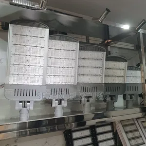 Electric Powered Street Lights