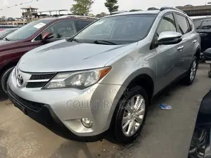 Toyota RAV4 Limited 4dr SUV (2.5L 4cyl 6A) 2014 Silver