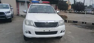 Toyota Hilux 2015 White