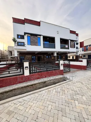 4bdrm Duplex in Orchid Road, Lafiaji for sale