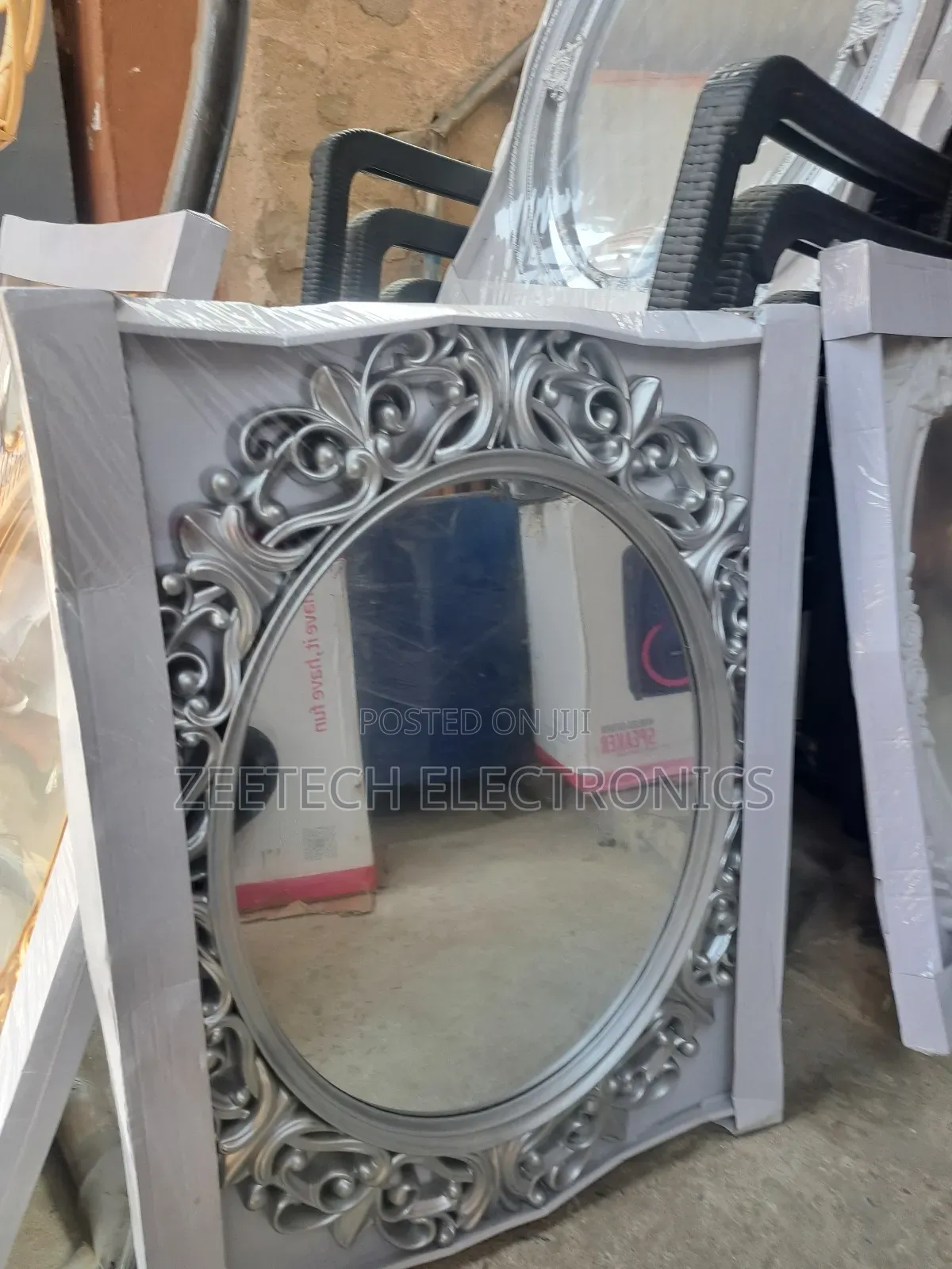 Gold Vanity Wall Mounted Make-Up Mirror