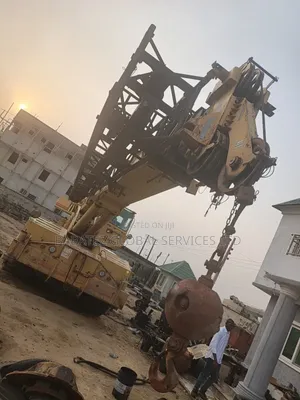 60 Tons 4 by 4 Crain