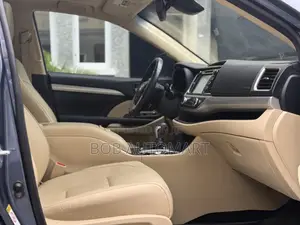 Toyota Highlander 2017 Blue