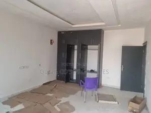 4bdrm Duplex in An Estate, Lugbe District for rent