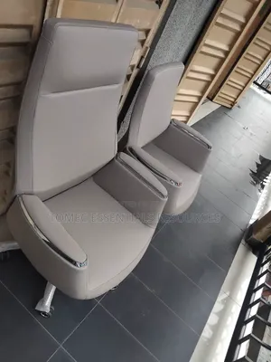 Imported Quality Executive Swivel And Guest Chair