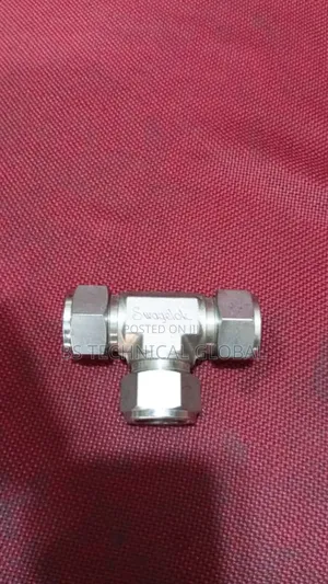 1/2" Tee Od to Od Connector