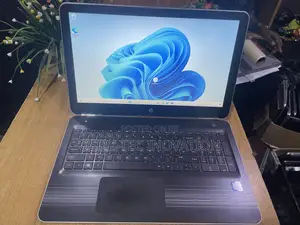 Laptop HP Pavilion 15 12GB Intel Core i5 HDD 1T
