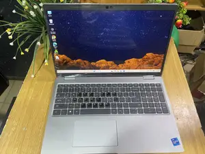 Laptop Dell Latitude 5520 16GB Intel Core i5 SSD 256GB