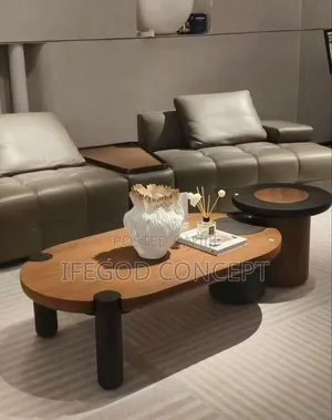 Two-Tiered, Extendable Coffee Table.