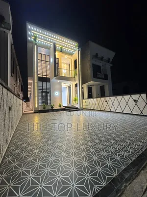 Furnished 5bdrm Duplex in Chevron for sale
