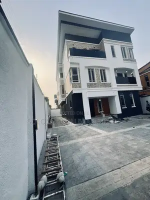 6bdrm Duplex in Gowon Estate, Alimosho for sale
