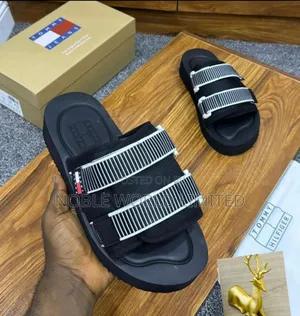 Tommy Hilfiger Black With a Touch of White Slide Frank 6f
