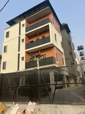 3bdrm Apartment in Yaba, Akoka for sale