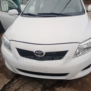 Toyota Corolla 2011 White