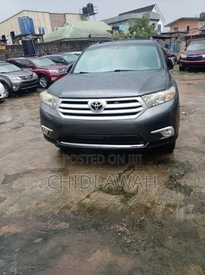 Toyota Highlander Limited 3.5l 4WD 2013 Gray