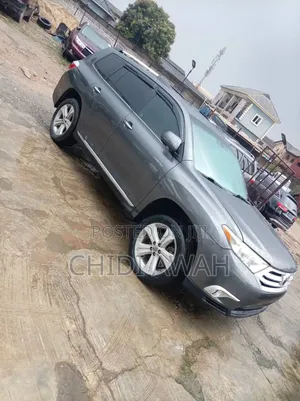 Toyota Highlander Limited 3.5l 4WD 2013 Gray