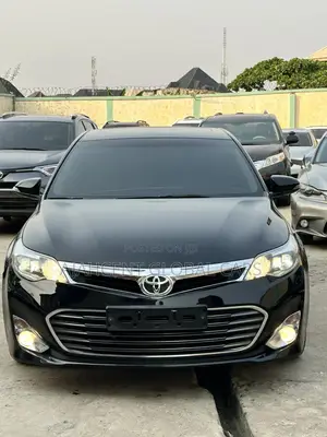 Toyota Avalon Limited Sedan FWD (3.5L 6cyl 6A) 2013 Black