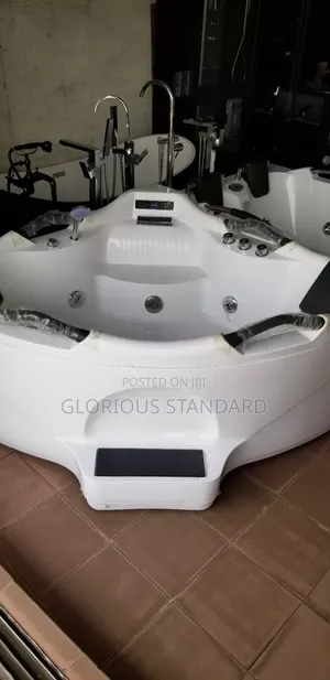 Corner Jacuzzi Massage Bathtub It Is Very Good