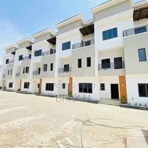 4bdrm Duplex in Jahi for sale