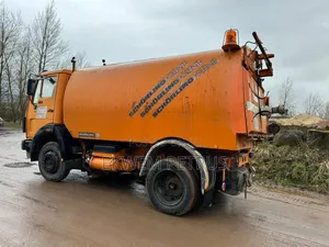 European Used New Arrivals 4x2 Road Sweeper Truck 4sale