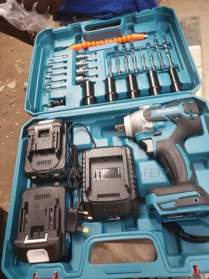 Makita Cordless Impact Wrench 118v