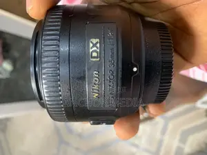 Working Perfect Nikon 35mm F1.8 Lens