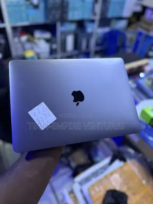 Laptop Apple MacBook Pro 2020 16GB Intel Core I7 SSD 256GB
